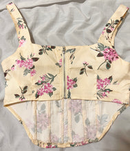 Load image into Gallery viewer, Floral corset top
