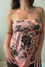 Load image into Gallery viewer, Vintage Floral Print Long Cami Top
