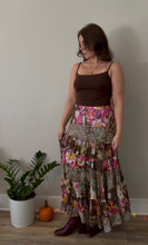 Load image into Gallery viewer, Vintage Floral Print Skirt
